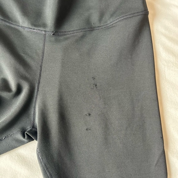 Nike Black High-Waisted Leggings - Picture 4 of 7